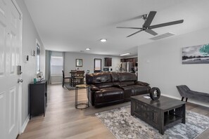 Living Room | Free