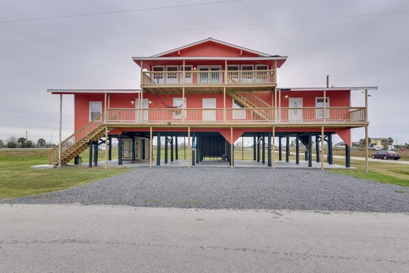 Port Bolivar Vacation Rental | 2BR | 1BA | 900 Sq Ft | Stairs Required