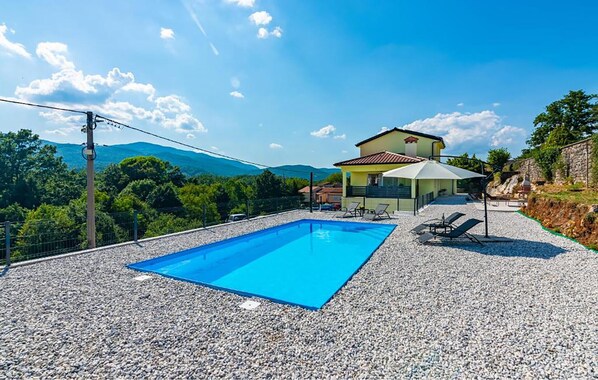 pool