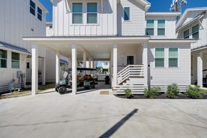 Parking | Carport (3 Vehicles) | EV Charger On-Site