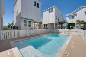Community Amenities | Outdoor Pool | Walking Distance to Restaurants & Marina