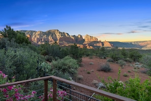 Views of the valley, forest, and famous rock formations such as; Wilson Mountain, Teapot, Ship Rock, The Fin, and more.