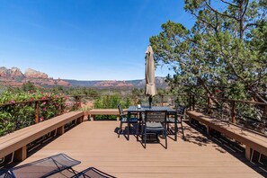 Step out onto the elevated deck, where you can take in the morning sun as it rises over the Mogollon Rim.