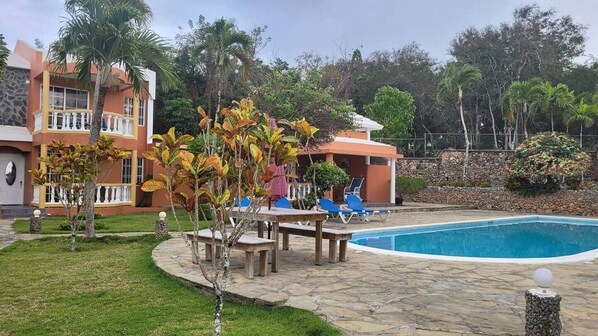 Pool