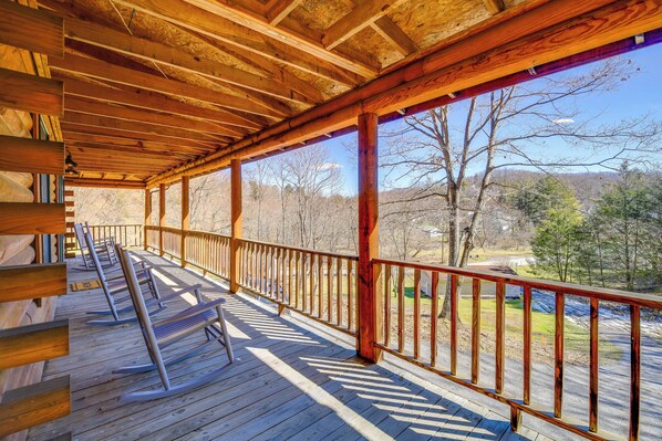 Pocahontas Vacation Rental | 1BR | 2.5BA | 2,100 Sq Ft | 7 Steps to Enter
