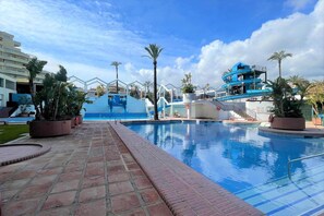 Holiday Home Swimming Pool