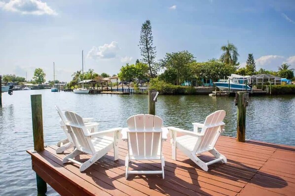 Welcome to your perfect waterfront escape in Apollo Beach, FL!