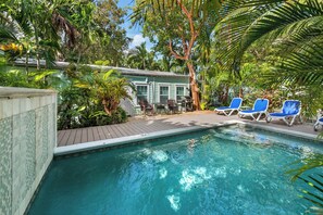 Welcome to Robinson Crusoe Cottage!