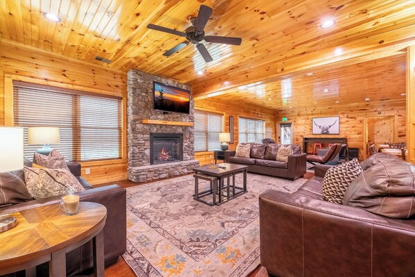 Mayes Landing's cozy living area