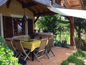 Outdoor dining
