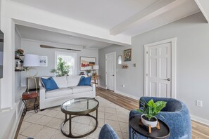 Living Room (2)