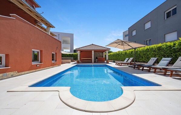 pool