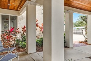 Beautiful walkways with perfectly manicured landscaping.