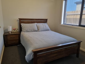 Bedroom 4 with double bed