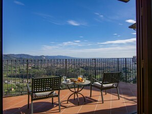 Sea, Balcony, Coast, Ocean, Outdoor Furniture, Bay, Outdoor Table