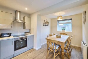 Kittling Nook, Bamburgh - Host & Stay