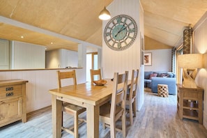 Countess, Wareham - Host & Stay