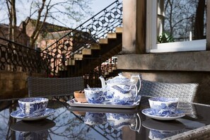 Garden table