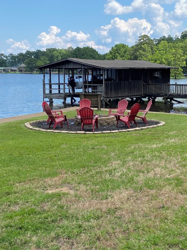 Fire pit