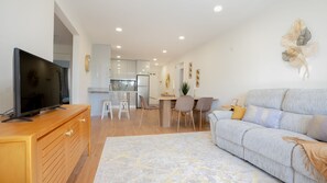 Open-plan living with elegant design for a premium experience. #ElegantLiving #Madeira #Portugal #funchal