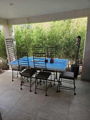 Outdoor dining