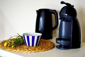 Kaffee und/oder Kaffeemaschine