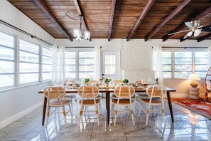 Dining area for 8 , close to living room