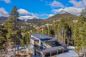 View of Estes Cone (dormant volcano)
