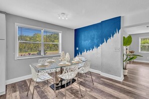 Enjoy your meals with your loved ones in this elegant dining area.
