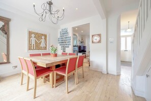 Dining room towards living room (sliding door can separate)