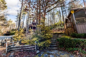 2nd cabin rented together or separate