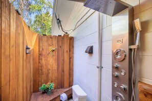 Outdoor shower/toilet! Guest favorite