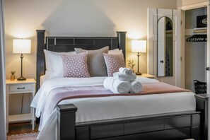 Comfiest Beds & Bedding!