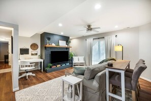 Lower level living area w/ workspace