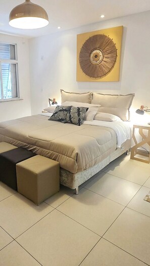 Bedroom1: Very Large & spacious, king Bed & Quality Linens & Private Bathroom. 
