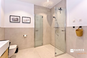 große Dusche