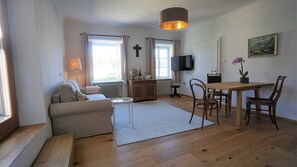 Ferienwohnung mit ausgezeichneter Aussicht-Ferienwohung Wohnzimmer
