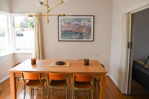 DiningRoom