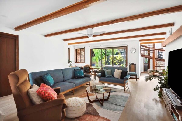 Downstairs Living, Dining space