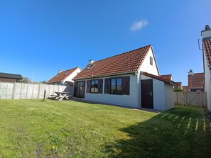 Himmel, Gebäude, Dach, Haus, Wohngebiet, Zuhause, Die Architektur, Hütte, Vorort, Abstellgleis