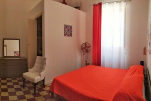 Camera da letto matrimoniale (2)
