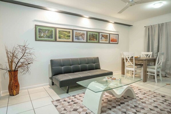 I am a passionate photographer - my home is my tiny gallery for you to enjoy