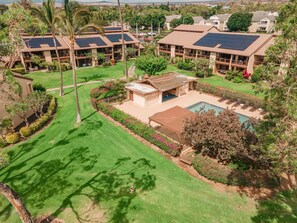 Resort-style Pool: Enjoy a refreshing swim in the heated pool, located just steps away from the unit, perfect for unwinding after a day of exploring.