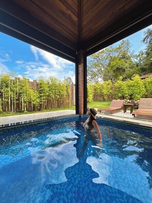 Private pool