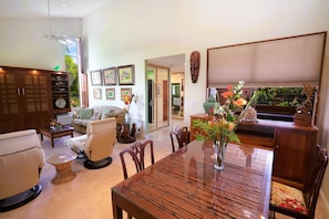Dining area with seating for 4