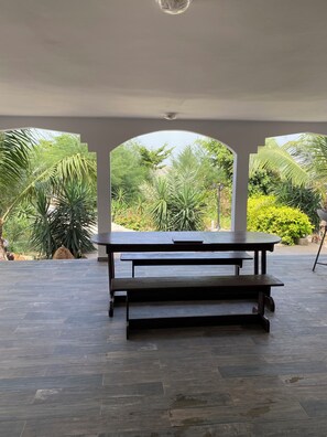 Outdoor dining