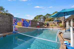 Pool Volleyball