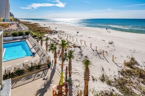 This is what ya see off your BALCONY
Gulf of Mexico or is it AMERICAS