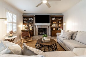 Welcome to ‘Good Times’! Whether you’re gathering the tribe for some chillin’ at the pad, a group of working squares heading to a sales session, or any bunch in between, pack your threads and prepare to hang out at these renovated digs.