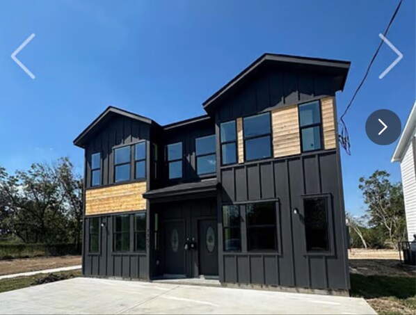 Duplex Unit B